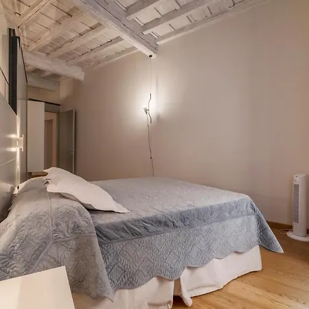 Guesthost - Piazza Navona Elegant *