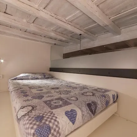 Guesthost - Piazza Navona Elegant * Roma