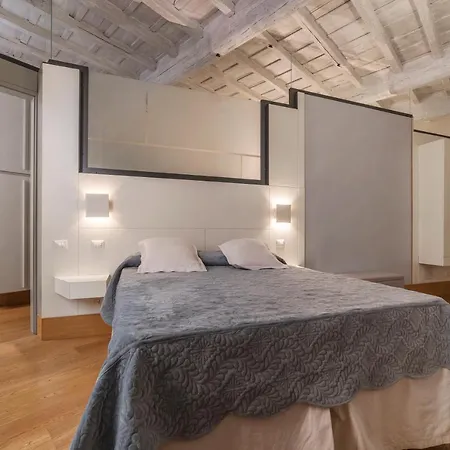 Guesthost - Piazza Navona Elegant Apartamento *